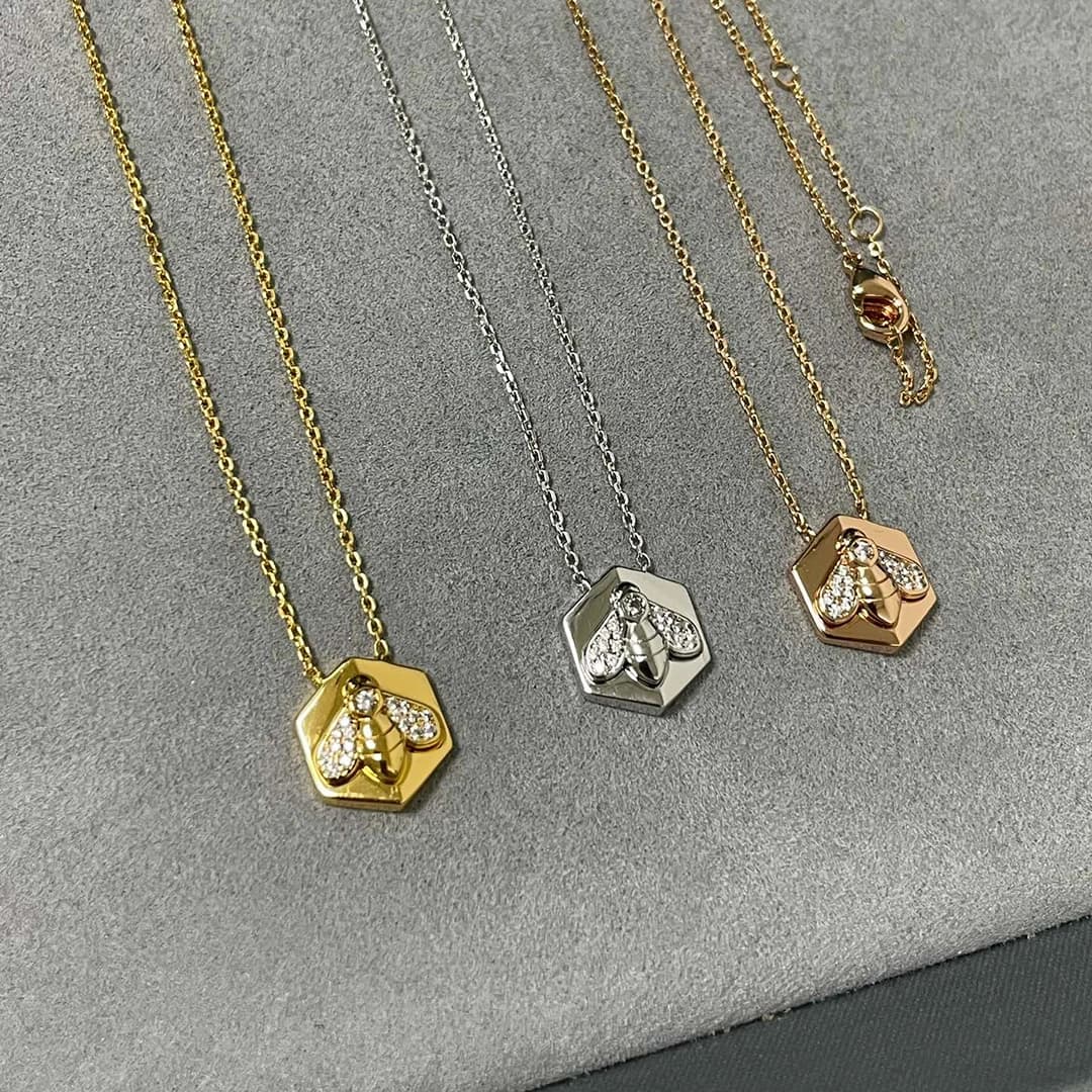 Nouveau produit tendance : collier abeille sculpté, bijou exquis adapté aux femmes, cadeau idéal pour les fêtes