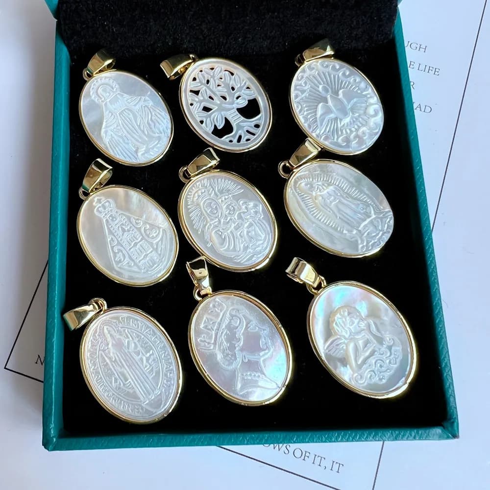 5 pièces/lot 16x24mm nacre naturelle coquille esprit saint et Guadalupe pendentif coeur sacré médailles religipes breloques pour collier