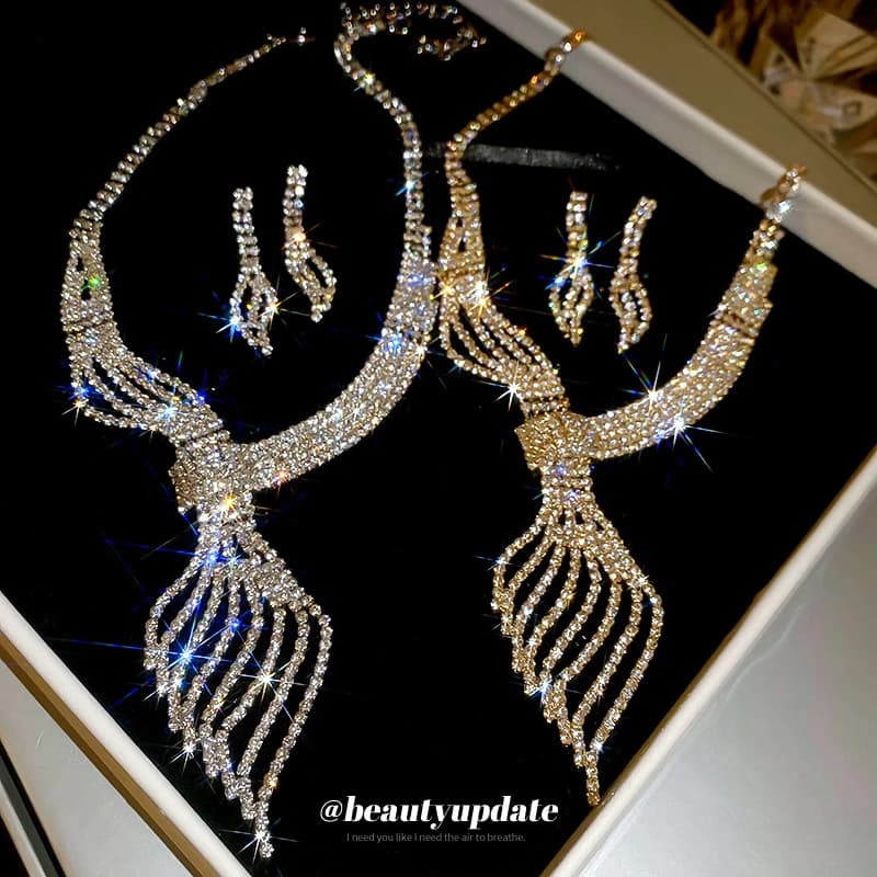 Ensemble collier et boucles d'oreilles européens et américains sertis de diamants