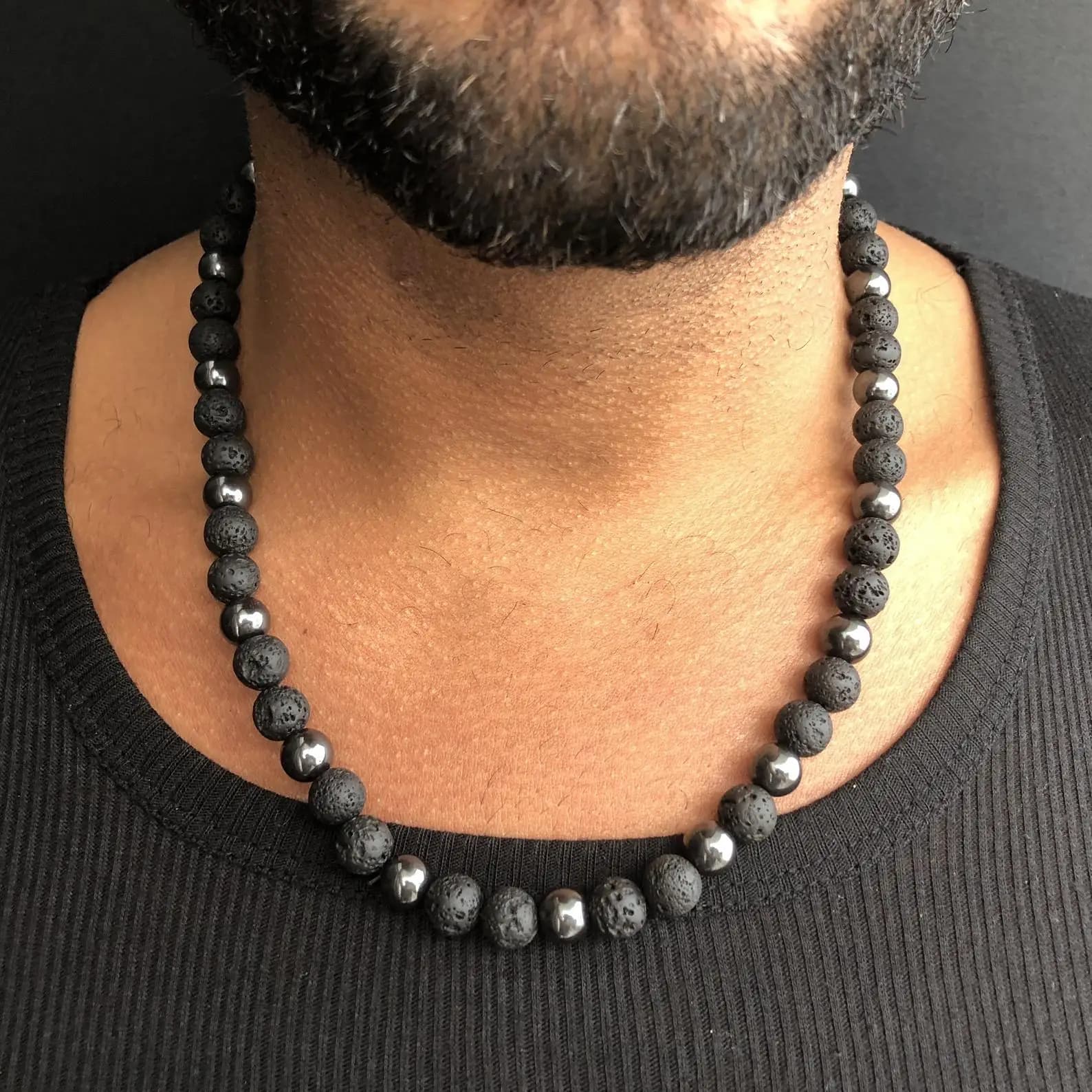Collier de perles en hématite pour hommes, bijoux en pierre de lave noire