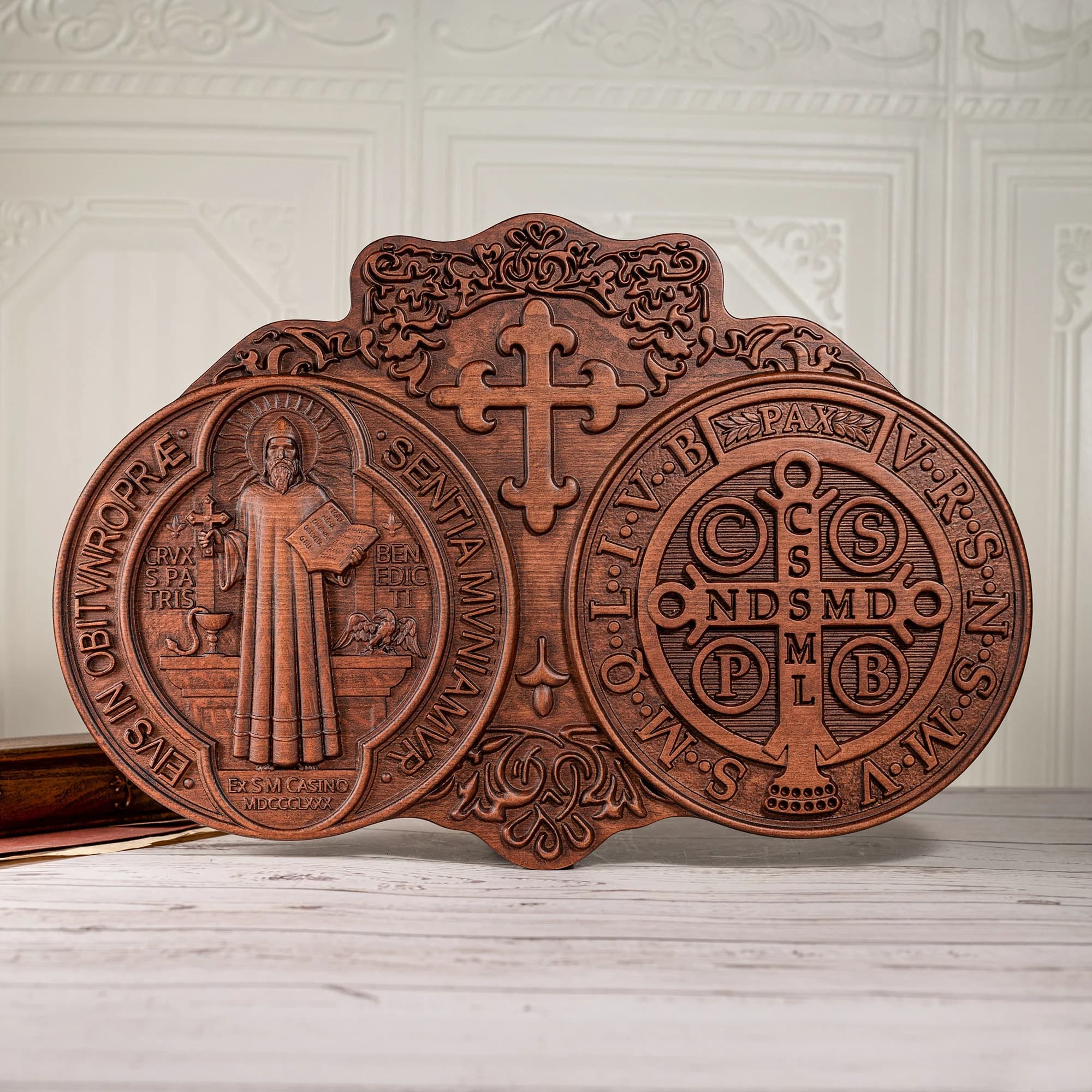 Médaille Saint Benoît, Plaque d'Exorcisme, Icône Catholique, Objet Religieux de Baptême, Décoration Murale en Bois Carimplantée