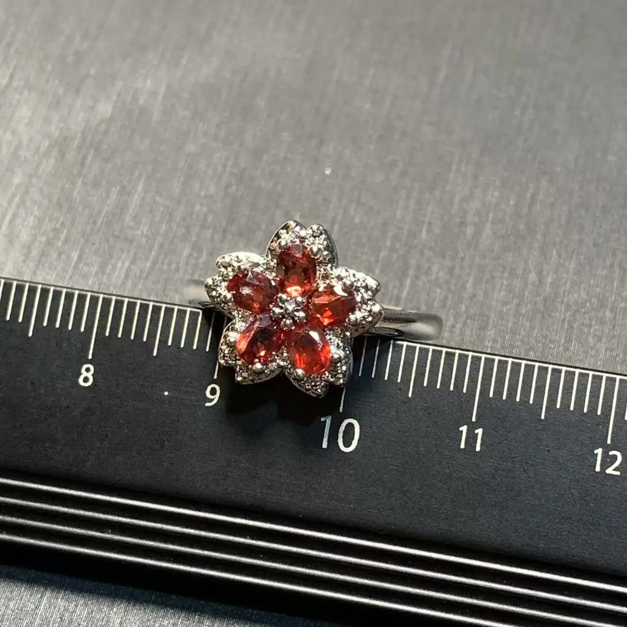 Bague en pierre de grenat naturel pour femmes