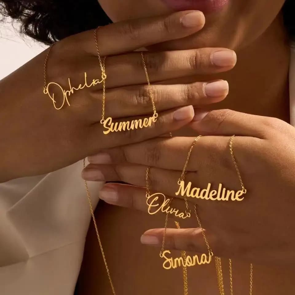 Collier personnalisé avec lettres et nom, pendentif Simple en acier inoxydable, chaîne de clavicule, bijoux pour femmes, cadeau de saint valentin