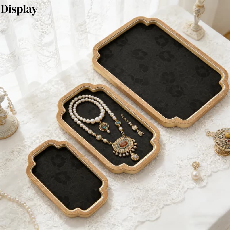 Ensemble de présentoirs à bijoux d'esthétique orientale moderne, plateau de présentation et organisateur de luxe pour jade et pierres précieuses, collection de cadeaux royale pour l'Aïd