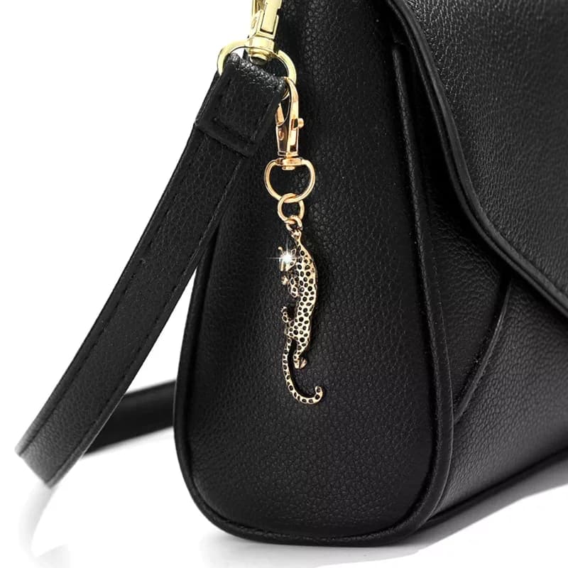 Porte-clés pendentif panthère Animal pour femmes, sac à main, breloques de voiture pour hommes, ornements, bijoux à la mode, cadeaux