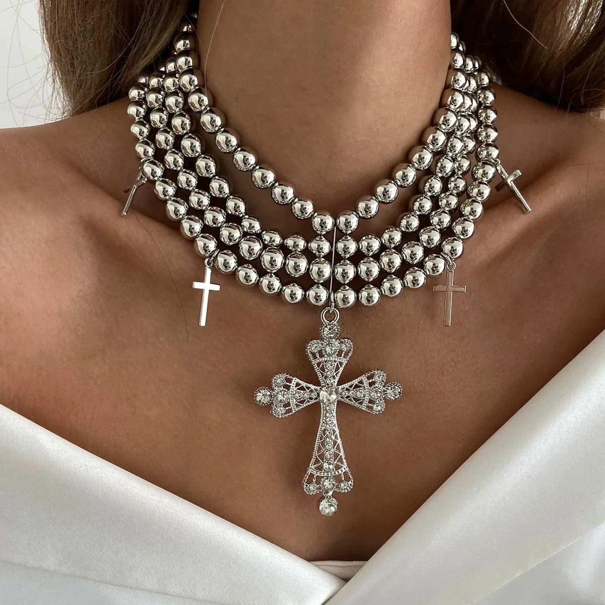 Collier multi-couches en diamant de style luxe léger européen et américain, collier de perles CCB à personnalité affirmée
