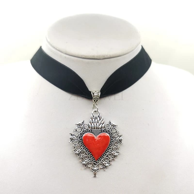 Grand collier du Sacré-Cœur enflammé, bijoux religieux, amour de Dieu, tour de cou en velours, cœur gothique