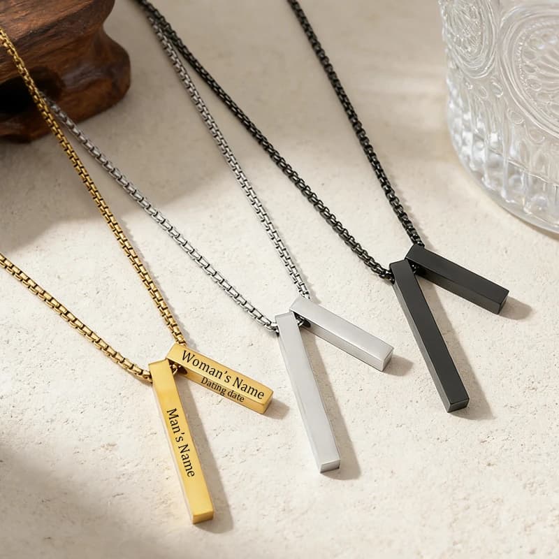 Collier de couple gravé avec nom et date, pendentif à deux barres sur 4 faces pour homme et femme, acier inoxydable, texte personnalisé, bijoux DIY, cadeaux