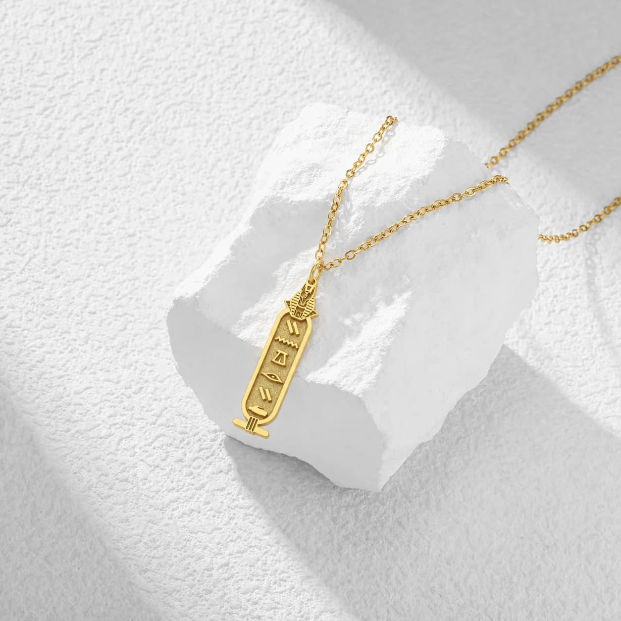 Collier cartouche égyptienne Anubis