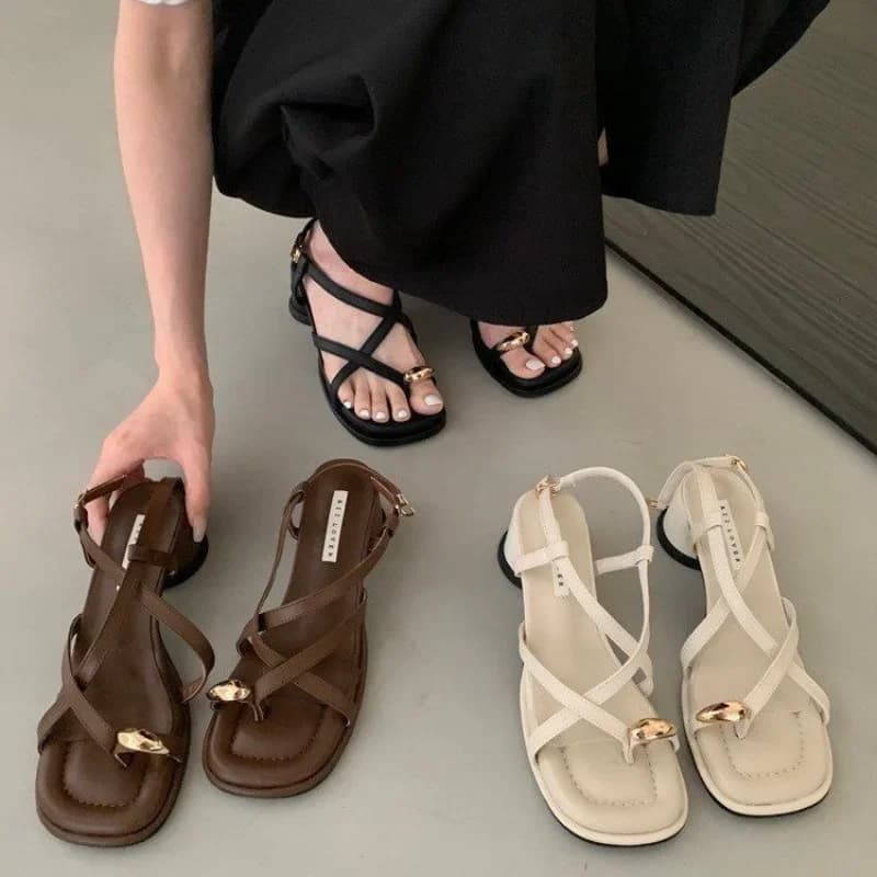 Sandales Designer Nouveau 2025 Robe Femmes Décoration En Métal Dames Bande Étroite Boucle Talons Épais Femme Chaussures En dehors De Fête Clip Toe