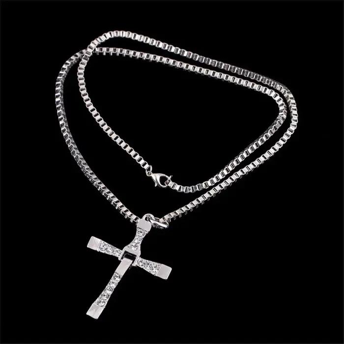 Colliers et pendentifs pour hommes