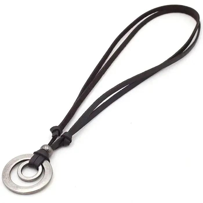 Collier ras du cou vintage en cuir avec cercles métalliques pour homme élégant et robuste pour diverses occasions spéciales