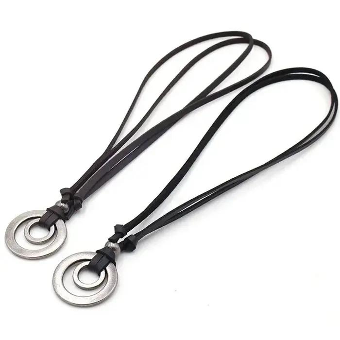 Collier ras du cou vintage en cuir avec cercles métalliques pour homme élégant et robuste pour diverses occasions spéciales