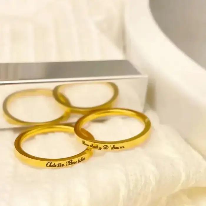 Bague personnalisée en acier inoxydable avec nom gravé pour femmes occasions spéciales romantique chic tendance mariage anniversaire fiançailles