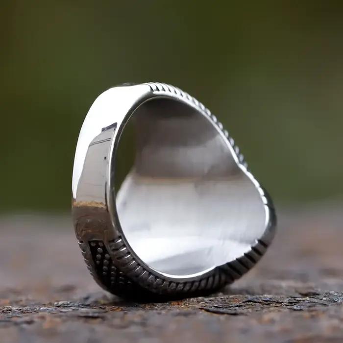 Bague rétro géométrique en Zircon noir acier inoxydable pour hommes occasions spéciales partys mariage anniversaires