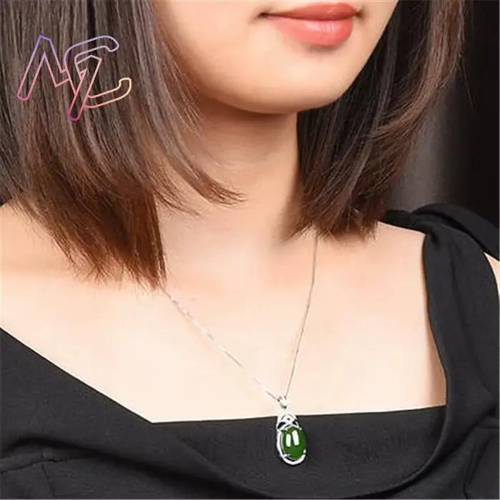 Collier pendentif en jade vert naturel élégant pour femmes occasions spéciales talisman de chance et de tranquillité