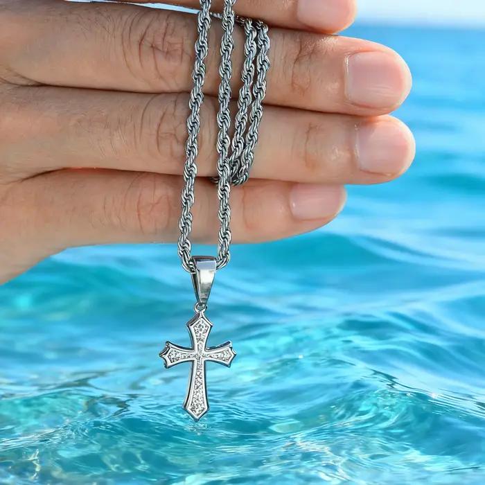 Collier pendentif croix en acier inoxydable chic pour hommes et femmes cadeaux d'anniversaire fête des pères occasions spéciales