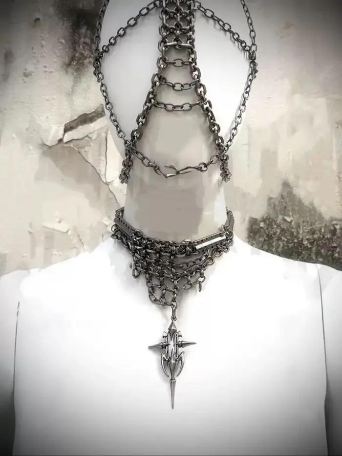 Collier punk design unique chaîne métallique asymétrique bijou de cou à la mode et uniques pour homme et femme occasions spéciales