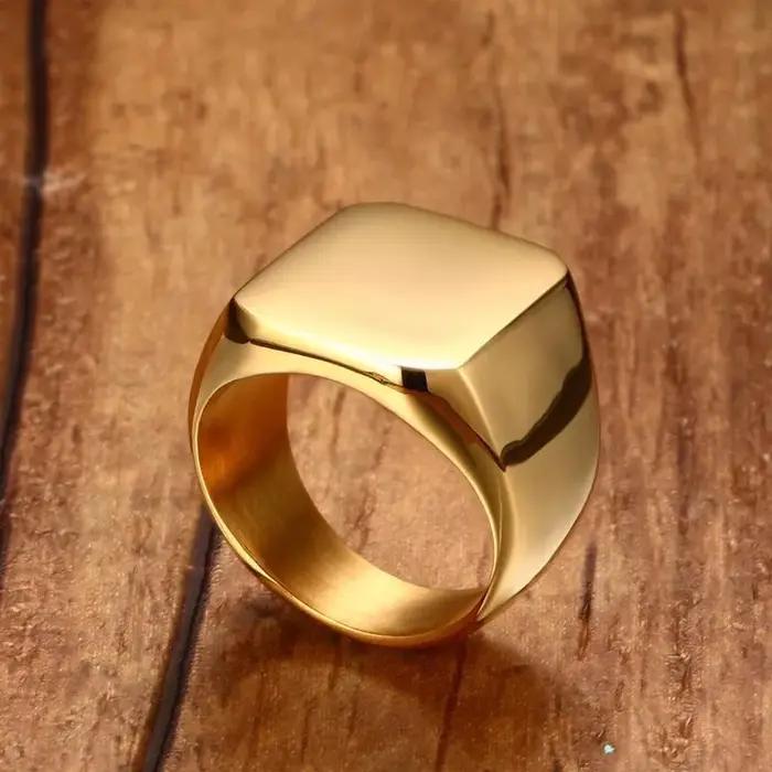 Bague chevalière Pinky personnalisée en acier inoxydable doré avec gravure étoile de David pour hommes occassions spéciales