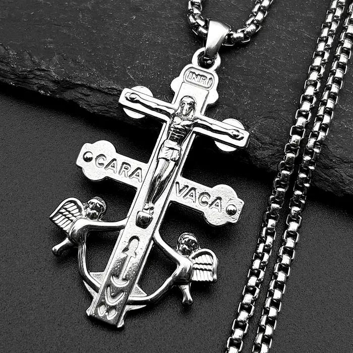 Collier avec pendentif en forme d'ange de chérubin