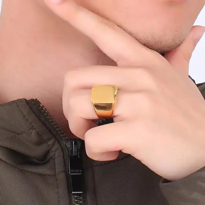 Bague chevalière Pinky personnalisée en acier inoxydable doré avec gravure étoile de David pour hommes occassions spéciales