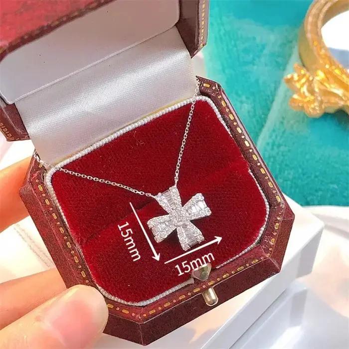 Pendentif croix de luxe pour femmes