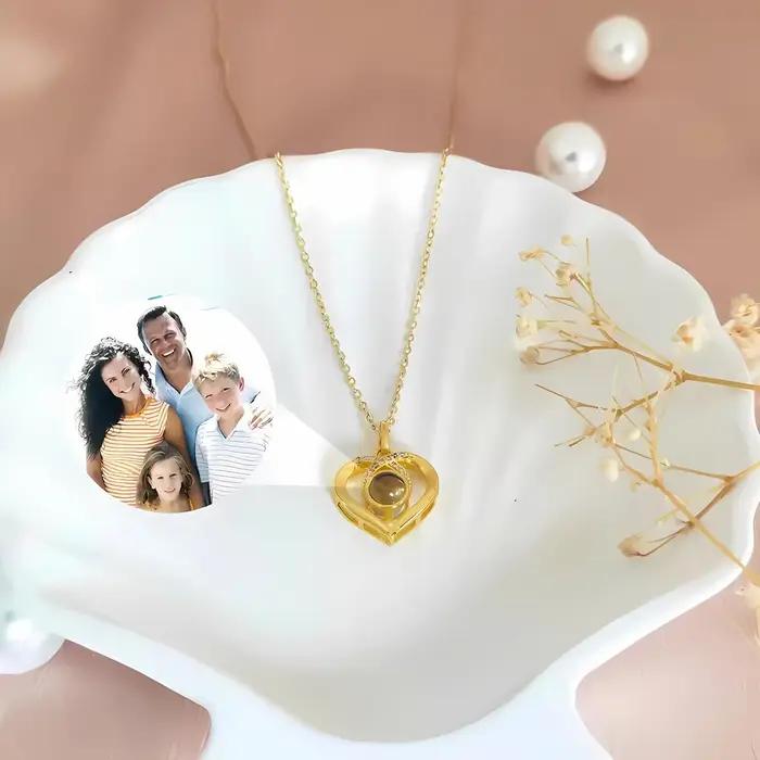 Collier personnalisable avec photo projetée en forme de cœur pour femmes occasions spéciales engagement cadeau romantique