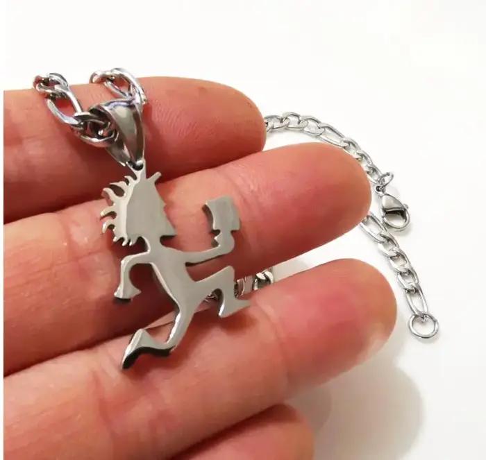 Collier pendentif classique en acier inoxydable