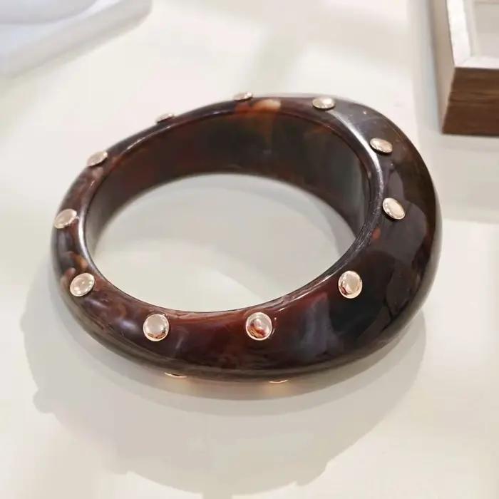 KMVEXO Vintage exagéré Rivet irrégulier résine Bracelet mode géométrique gros Punk bijoux pour les femmes automne hiver nouveau 