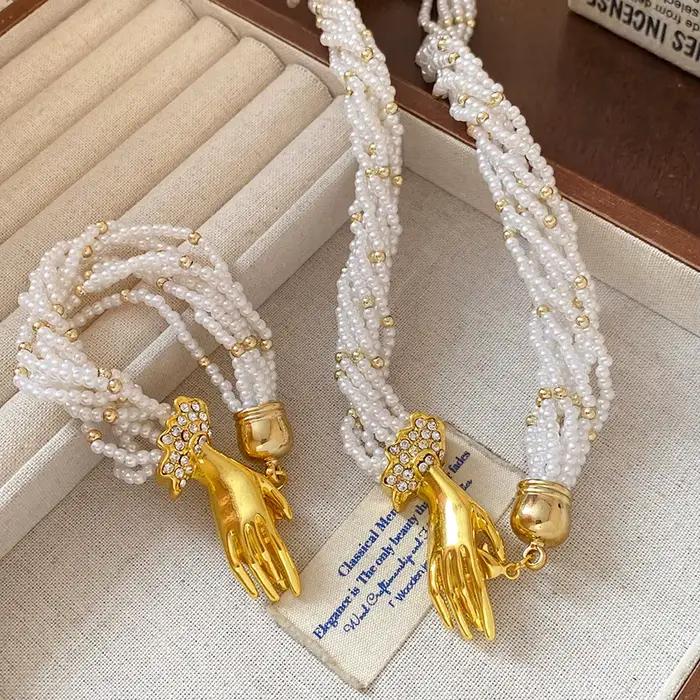 Collier de perles multicouches