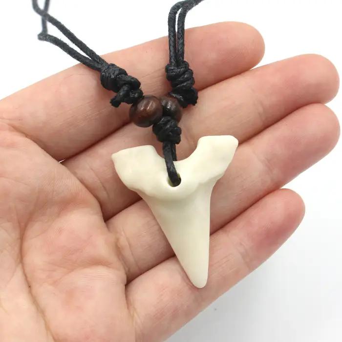 Collier Dent De Requin Implantation Os Pendentif Amulette Bijoux Punk Hommes Femmes Sorties Nocturnes Occasions Spéciales