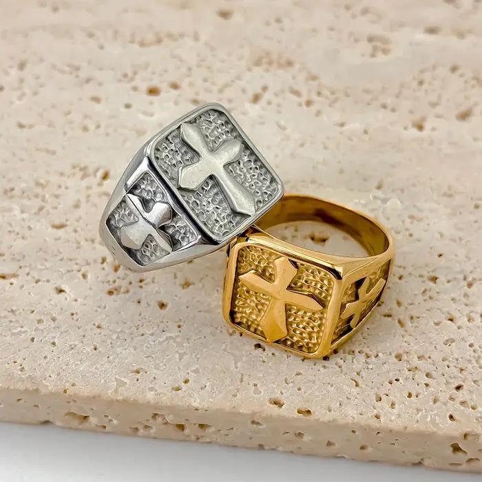 Bague Chevalière Rétro en Acier Inoxydable Plaquée Or 18 Carats Style Punk Gothique pour Homme Occasions Spéciales