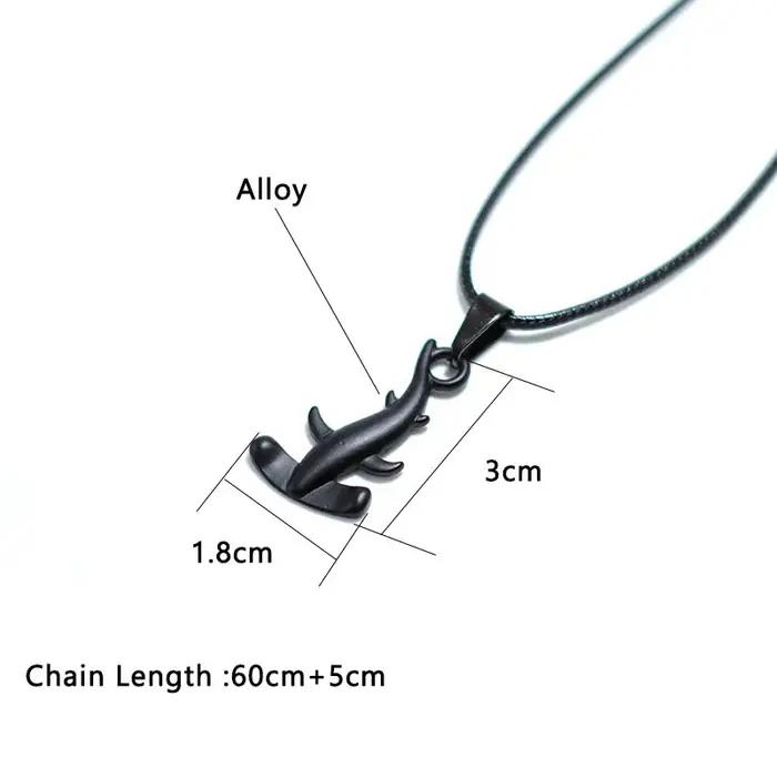 Collier élégant en forme de baleine de requin Manta pour hommes