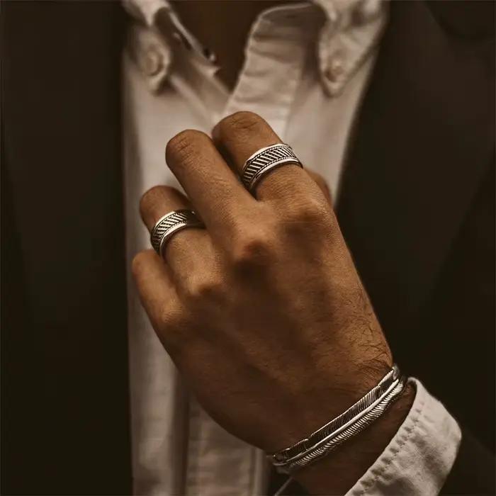 Bague géométrique minimaliste pour hommes