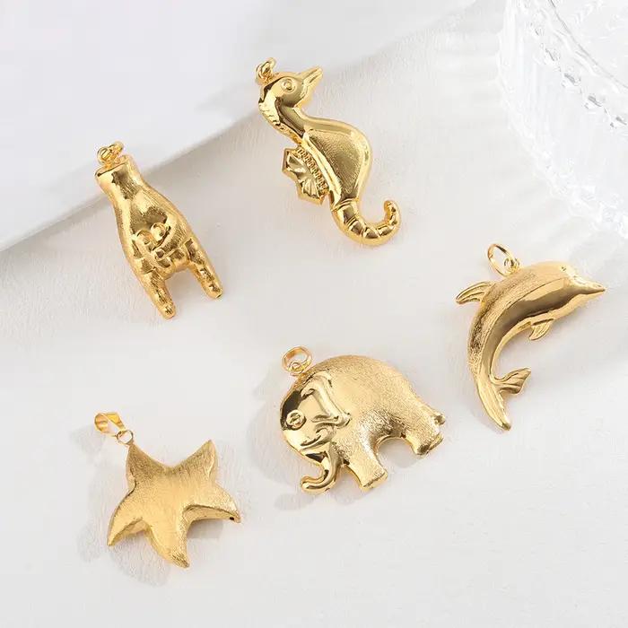 Collier pendentif plaqué or avec chaîne grande taille bijou hip hop moderne unisexe pour femmes et hommes occasions spéciales traditionnellement africain