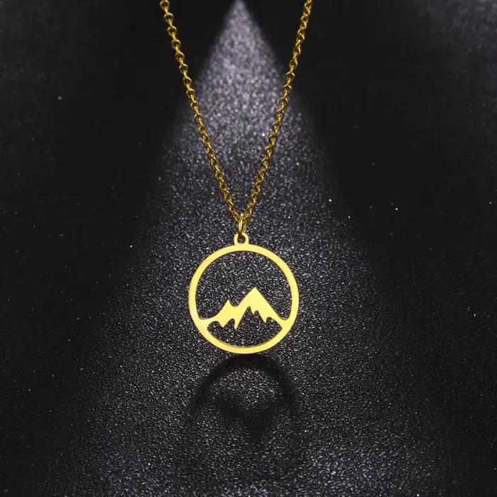 Amaxer Mountain Hill collier pour hommes femmes creux en acier inoxydable montagnes de neige pendentif