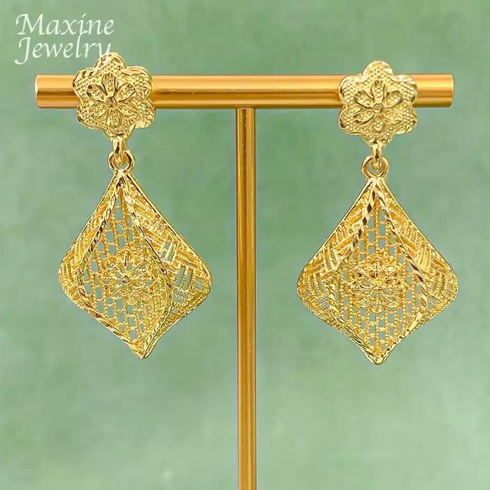 Ensemble de bijoux plaqué or 18 carats de Dubaï au design original et unique pour femmes