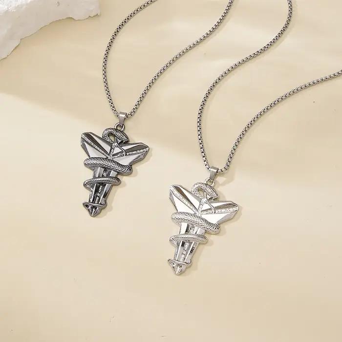 1 pièce noir Mamba viper cône pendentif collier personnalité Niche fête populaire variété de collier