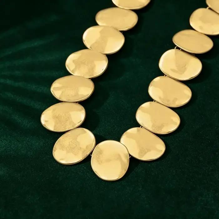 Collier plaqué or avec pendentif disque rond style vintage chaîne de clavicule plate bijou femme occasions spéciales