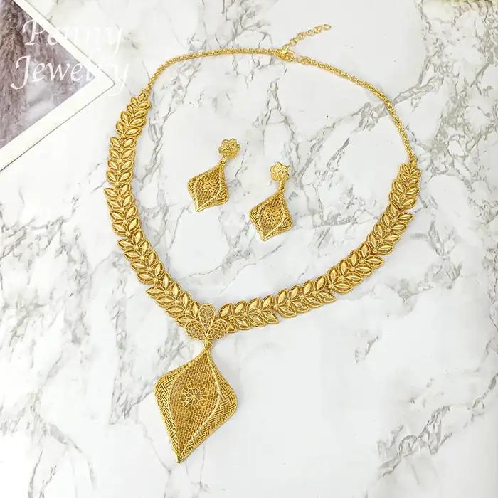 Ensemble de bijoux plaqué or 18 carats de Dubaï au design original et unique pour femmes