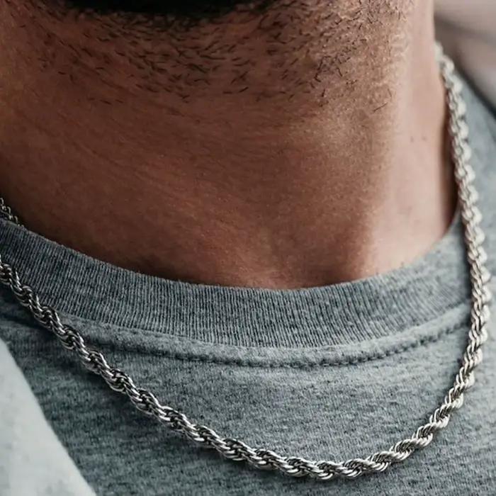 Collier tendance plaqué or 18 carats en acier inoxydable, chaîne minimaliste en corde torsadée pour
