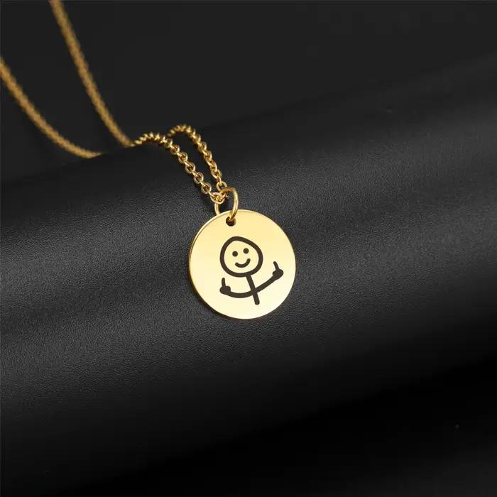 Collier Skyrim amusant avec pendentif bâtonnet homme-douxche gravé pour femme