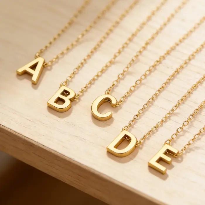 Collier avec nom initial A-Z 26 lettres