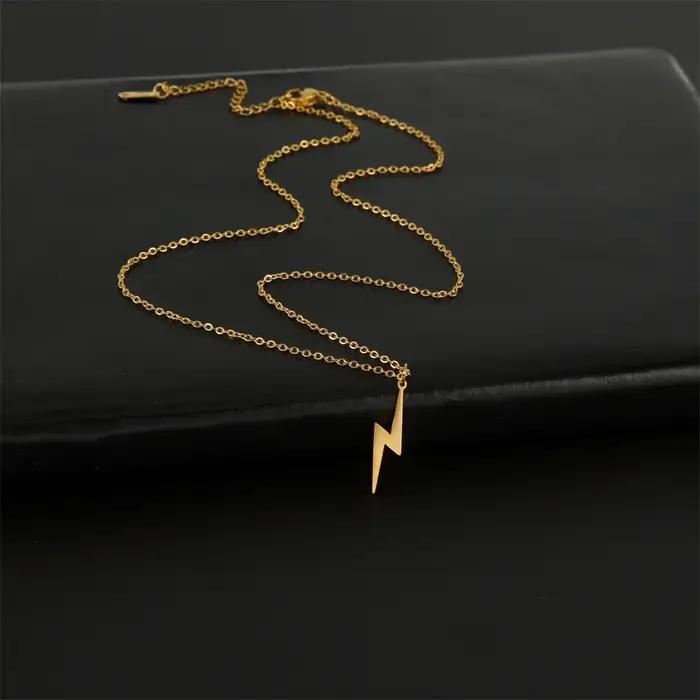Collier avec pendentif éclair en acier inoxydable pour femmes et hommes occasions spéciales Skyrim