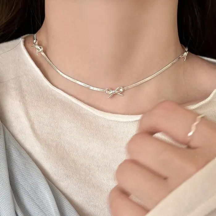 Collier à nœud minimaliste en argent sterling 925 cadeau de noël bijou de soirée pour femmes chaîne de clavicule personnalisée exquise à la mode occassionnels spéciaux