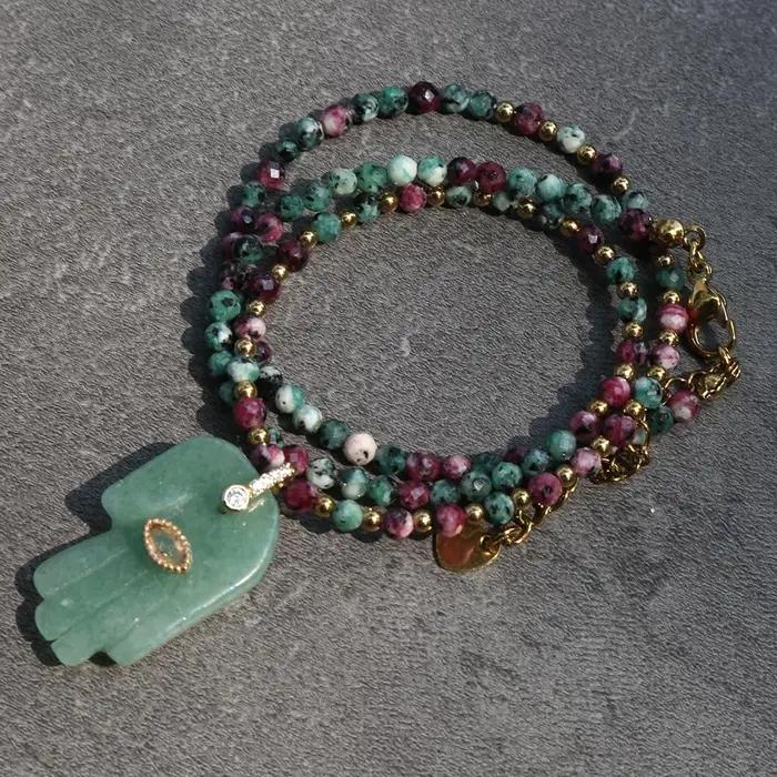 Collier en pierres naturelles avec pendentif œil de démon et main de Bouddha