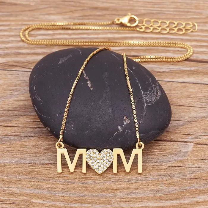 Nidin – collier avec pendentif en cristal incrusté
