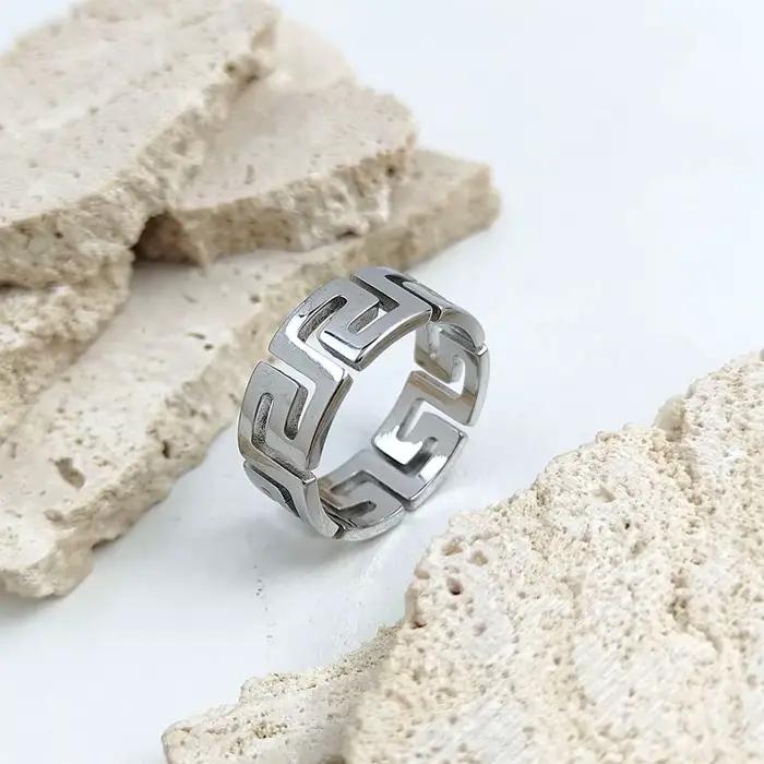 Bague pour hommes plaquée or en acier inoxydable, élégante et charmante, bague pour femmes à motif s