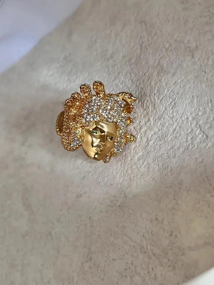 Nouvelle bague ajustable Medusa 2026