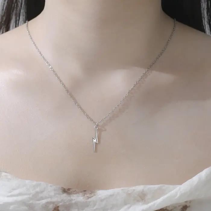 Collier pendentif éclair Skyrim pour femmes et filles